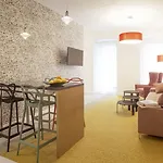 מלון דירות Gold 4*
